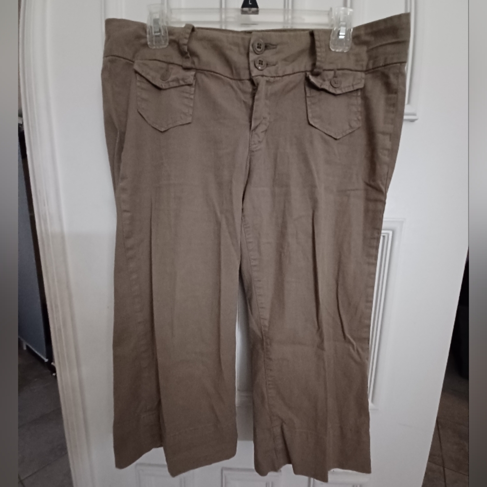 Lucky Wide Capri Pants Women's Size 10 / 30 Includes FREE 🎁 GIFT